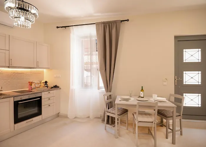 Apartament Portoni *